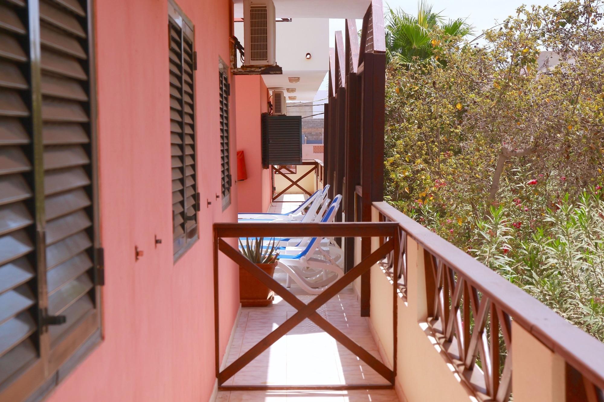 Aparthotel Ponta Preta Санта Мария Екстериор снимка