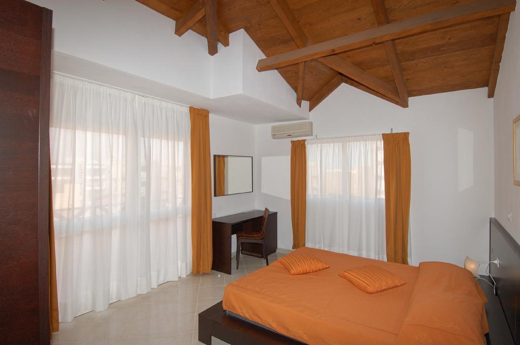 Aparthotel Ponta Preta Санта Мария Екстериор снимка