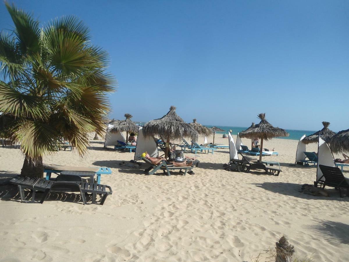 Aparthotel Ponta Preta Санта Мария Екстериор снимка